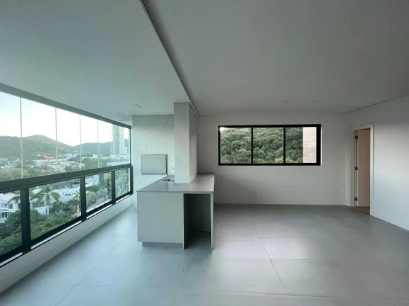 Imagem Apartamento com 3 suítes e 2 vagas de garagem na Praia Brava - Itajaí