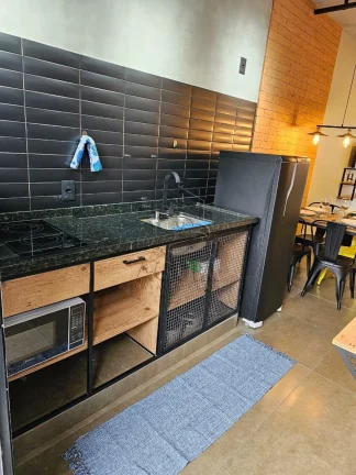 Imagem Loft de 37m2 com quintal há menos de 5 minutos a pé da praia Grande em Ubatuba!