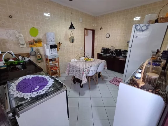 Imagem Espaçosa Casa Geminada 2 Quartos sendo 1 suíte e com edícula assobradada em Tupi, Praia Grande - R$650 mil