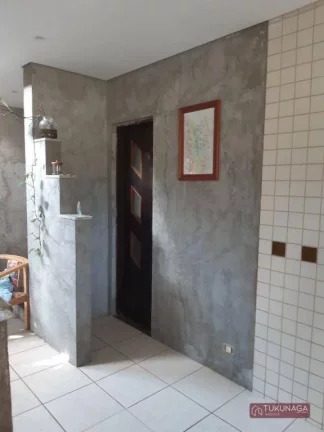 Imagem Sobrado com 4 dormitórios à venda, 344 m² por R$ 600,000 - Luiz Fagundes - Mairiporã/SP