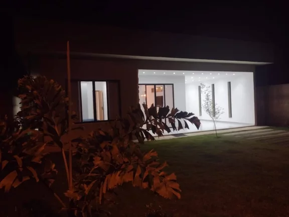 Imagem Vendo esta linda casa em Cachoeiras de Macacu rj.