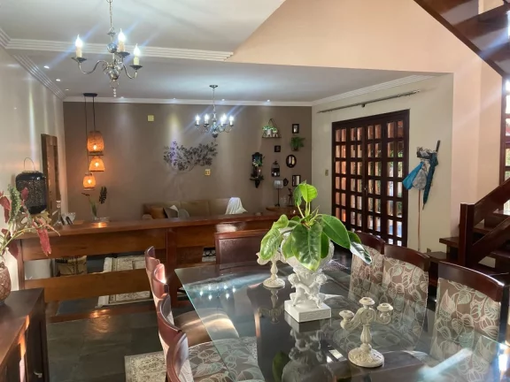 Imagem Sobrado com 3 dormitórios à venda, 350 m² por R$ 750.000,00 - Centro - Poá/SP