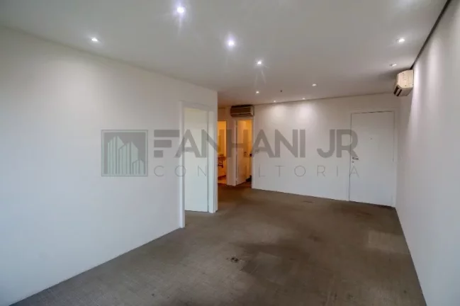 Imagem Sala Comercial de Alto Padrão no Jardim Paulista: 2 salas, 3 banheiros, 3 vagas de garagem, 68m² - São Paulo-SP