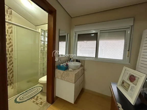Imagem Casa à venda no Condomínio Okinawa - 3 Quartos, 2 Suítes

Esta belíssima casa oferece o máximo ...