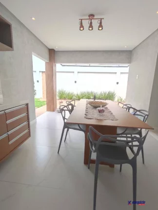 Imagem VENDO CASA 2/4 REFORMADA- SIM