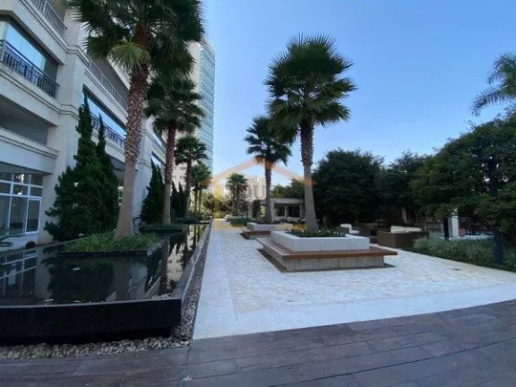 Imagem Apartamento de alto padrão, 297m², porteira fechada, 3 dormitórios, sendo 3 suites, 1 com hidroma...