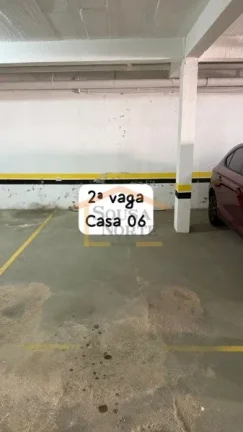 Imagem Casa em condomínio com 55 m², composta por 2 suítes (uma com varanda, as duas suítes ainda vão ...