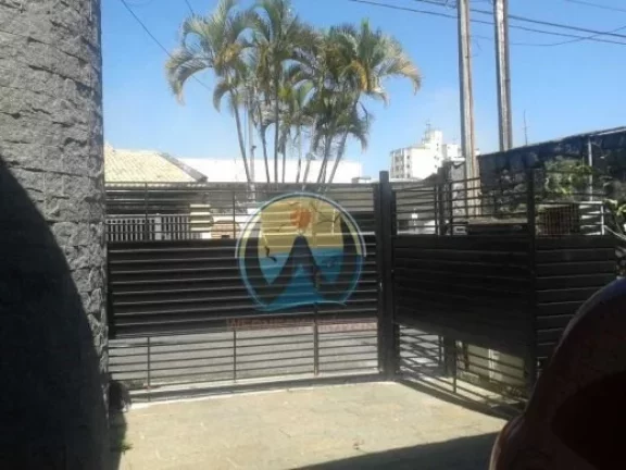 Imagem Imóvel à venda em Taubaté-SP, no bairro Independência: 3 quartos, 1 suíte, 1 sala, 3 banheiros, 3 vagas, 210m²!