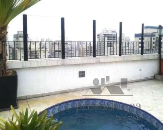 Imagem Excelente cobertura trilex. 1º Piso com living amplo para 2 ambientes, 3 dormitórios sendo 2 suít...