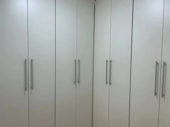 Imagem Imóvel de Luxo no Centro de Tatuí-SP: Apartamento com 3 suítes, 3 salas, 4 banheiros e 2 vagas de garagem!