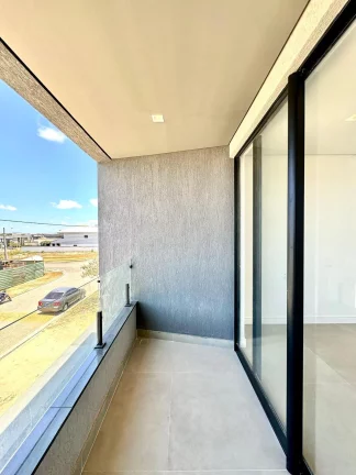 Imagem (CA8226) Uma casa localizada no Alphaville medindo 330m².