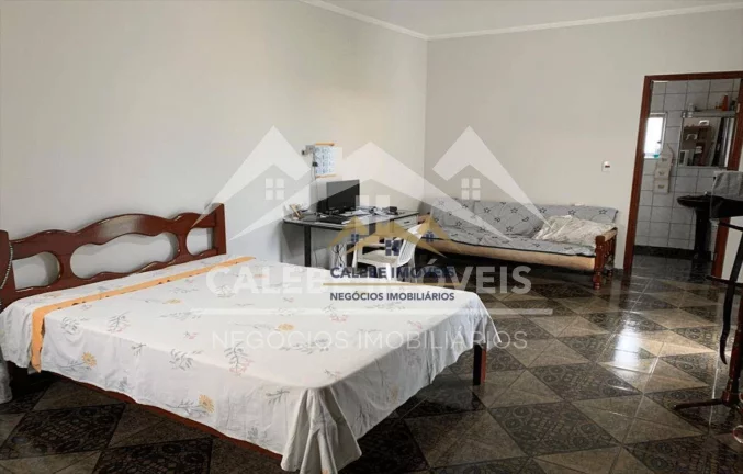 Imagem Sobrado Á Venda Residencial Com Ponto Comercial no Centro de Tatuí-SP