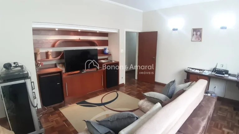 Imagem EspaÃ§o, conforto e localizaÃ§Ã£o privilegiada no Taquaral!

Casa ampla com 400mÂ² de Ã¡rea construÃ...