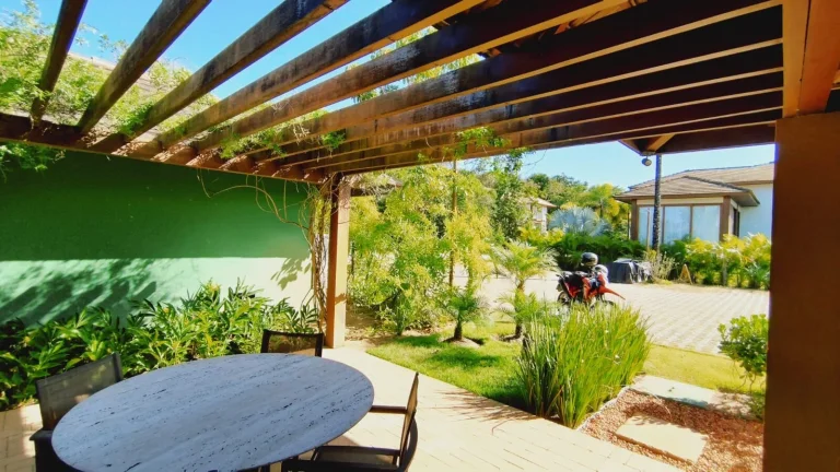 Imagem Terreno em condomínio com 700m² de área total, localizado no privilegiado bairro Praia do Forte Bahia