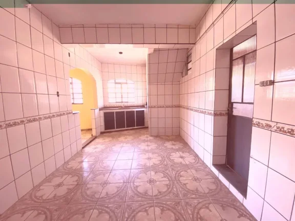 Imagem Casa à venda no bairro Floresta, com 2 quartos , sendo uma suíte