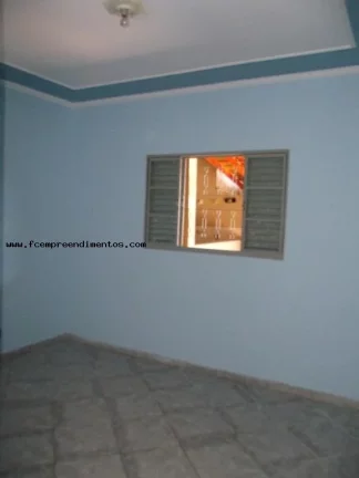 Imagem Casa para Venda em Limeira, Parque Residencial ANAVEC, 3 dormitórios, 1 suíte, 3 banheiros, 5 vagas