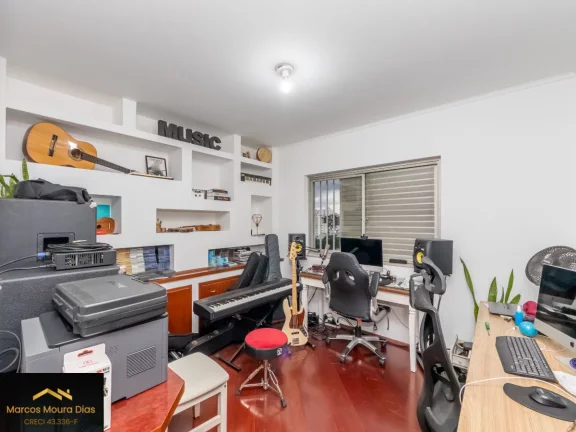 Imagem Apartamento em Perdizes com 4 quartos ( 1 suíte), , 215m². Edifício com Lazer e 1 apto por Andar