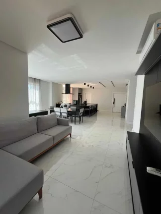 Imagem Apartamento mobiliado com 3 suítes e 1 vaga de garagem na Meia Praia em Itapema
