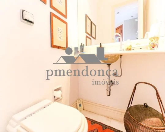 Imagem Apartamento de alto padrão em rua muito cobiçada na Vila Madalena.