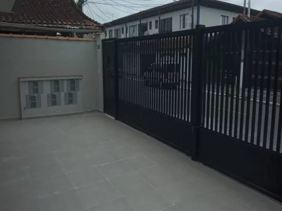 Imagem Casa com 2 dormitórios à venda, 70 m² por R$ 295.000 - Mirim - Praia Grande/SP
