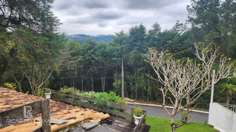 Imagem A VENDA!!! Casa em condominio com 3 dormitorios sendo uma suite, piscina e 4 vagas cobertas.