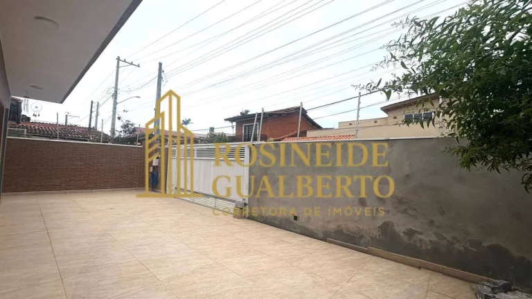 Imagem CASA ASSOBRADADA À VENDA 3 SUÍTES 50 METROS ATÉ A PRAIA DAS PALMEIRAS