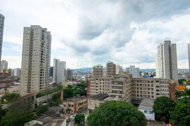 Imagem Reformado com ótima planta na Vl Romana Apartamento amplo, rico em armários, varanda envidraçada,...