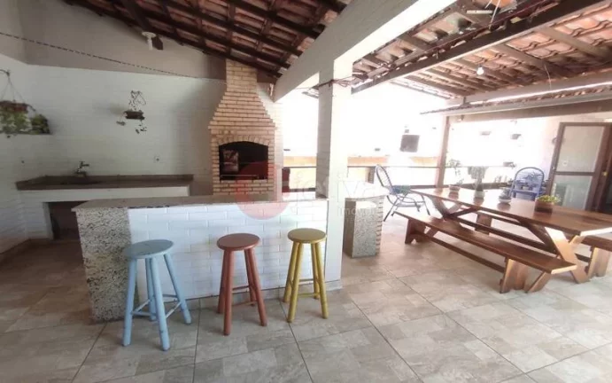 Imagem Casa independente a venda de 5 quartos no cond. dos Pássaros em Cabo Frio