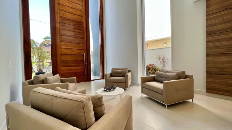 Imagem Casa Moderna e decorada à Venda na Riviera - Módulo 28