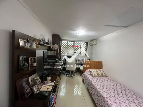 Imagem Casa com 4 dormitórios à venda, 150 m² por R$ 1.590.000,00 - Gonzaga - Santos/SP