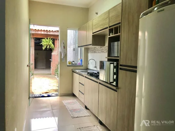 Imagem Casa à venda de 03 Dormitórios no Bairro Santa Terezinha em Fazenda Rio Grande