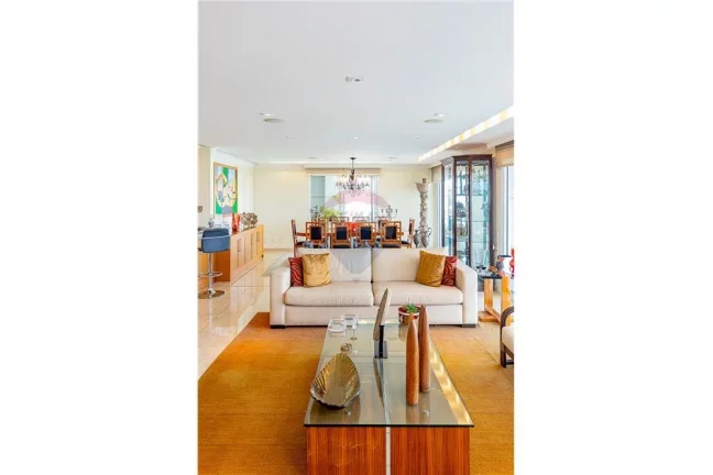 Imagem Cobertura Duplex Exclusiva, 847 m² de área útil, no charmoso bairro do Pacaembu