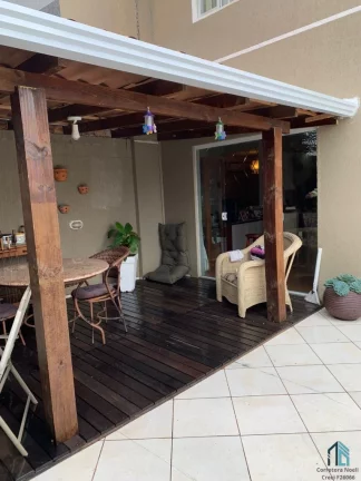 Imagem Sobrado a venda 03 quartos c/2 suítes no Xaxim em Curitiba PR