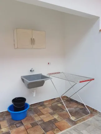 Imagem Casa para Venda em Peruíbe, Vila Erminda, 2 dormitórios, 2 banheiros, 2 vagas