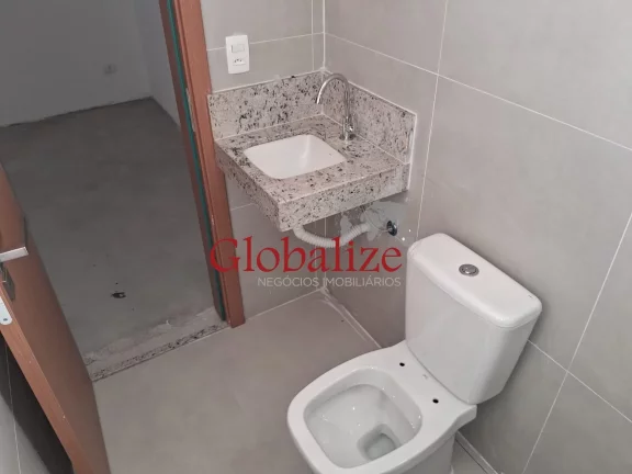 Imagem Casa Sobreposta Alta em Santos no bairro do Embaré próximo a Aparecida com piscina por R$ 1.450.000,00.
