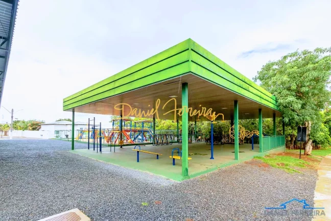 Imagem Terreno plano com 600 m² à venda no condomínio Parque do Mirante