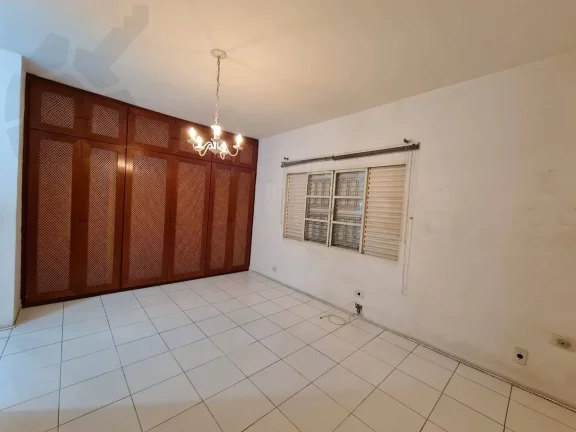 Imagem CASA AMPLA COM DUAS FRENTES * CHACARA SANTO ANTONIO * ZONA MISTA