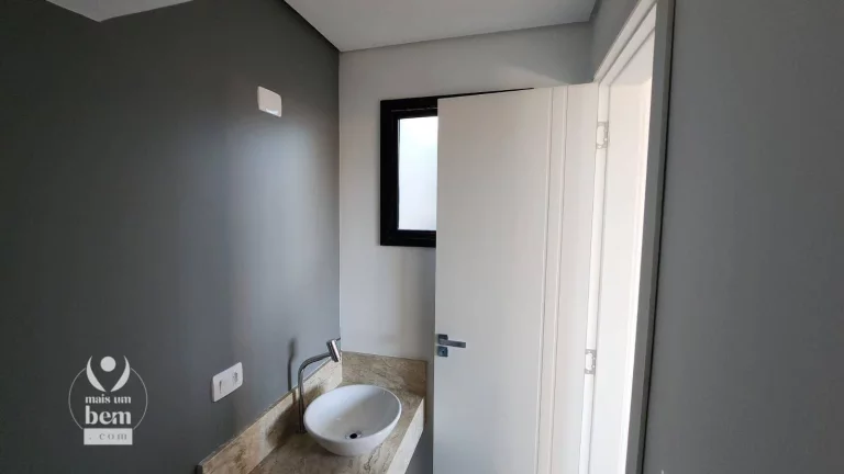 Imagem Sobrado com terraço, 3 quartos sendo 1 suíte à venda por R$ 830.000 - Tingui - Curitiba/PR