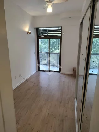 Imagem Apartamento de 3 Quartos para Venda na Barra da Tijuca com 90 m²