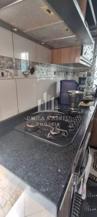 Imagem Assobradado 3 Dormitórios sendo 1 suíte com Sacada, 2 banheiros, 2 vagas, Lavanderia Grande, Área Coberta com Churrasqueira em Mauá no Jardim Zaíra 2