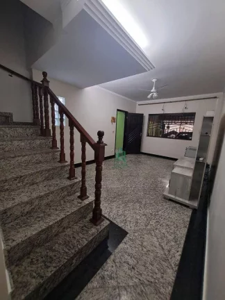 Imagem Sobrado com 3 dormitórios para alugar, 225 m² por R$ 5.000,00/mês - Vila Galvão - Guarulhos/SP