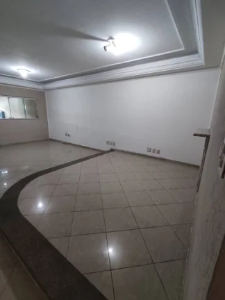 Imagem Sobrado para Locação em Santo André - Conforto, Espaço e Excelente Local.