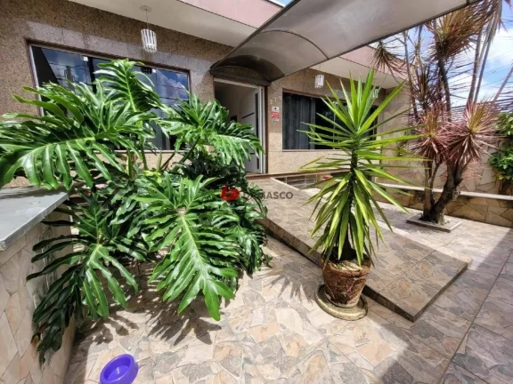 Imagem Casa para locação 8 Quartos, 3 Suítes, 12 Vagas, Olímpico, São Caetano do Sul, SP