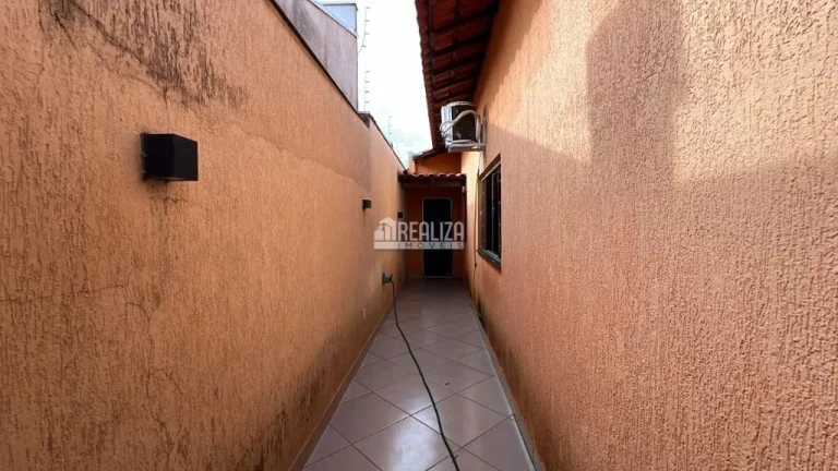Imagem Casa de 4 dormitórios para alugar em Uberaba - Bairro Grande Horizonte