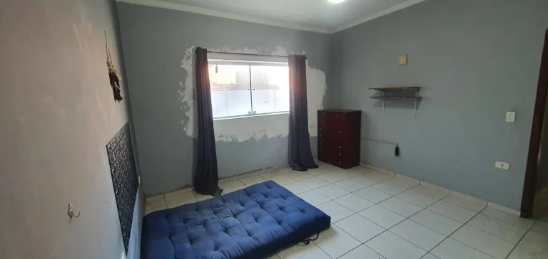 Imagem Casa Terrea Reformada com 111m² 2 Dormitorios e 5 Vagas de Garagens