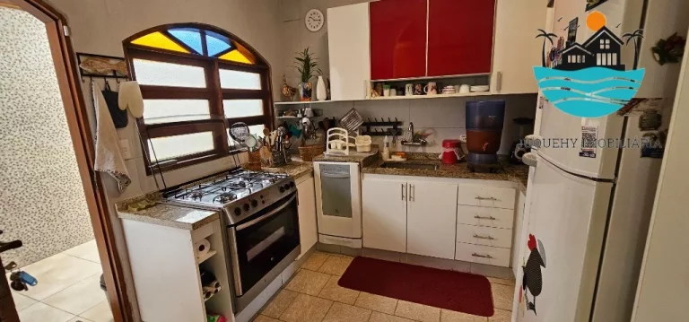 Imagem Casa para temporada em Juquehy - Lado direito, 200m da praia, 4 dorm. 1 suíte, piscina, churrasqueira, 3 vagas.| Juquehy Imobil