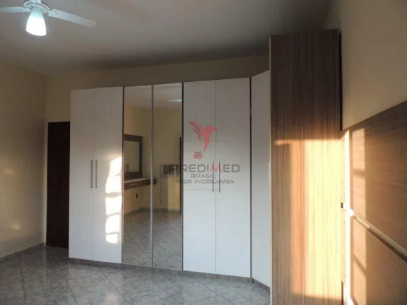 Imagem ...lt;br...gt;Casa assobradada com 3 quartos sendo 1 su...iacute;te, Lavabo, Sala 2 ambientes, Cozin...