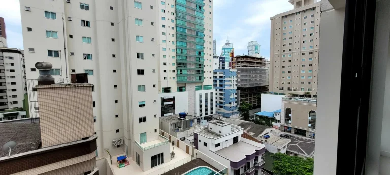 Imagem Apartamento com 3 suítes e 2 vagas de garagem - Centro - Balneário Camboriú