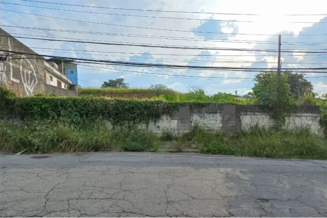 Imagem Terreno para locação 2.700m²-R$15.000-Vl Jaguará.