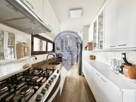 Imagem Apartamento de luxo com 4 quartos e 3 vagas na Vila Mariana, São Paulo-SP: 2 suítes, 2 salas, 4 banheiros e 177m². Venha conferir!